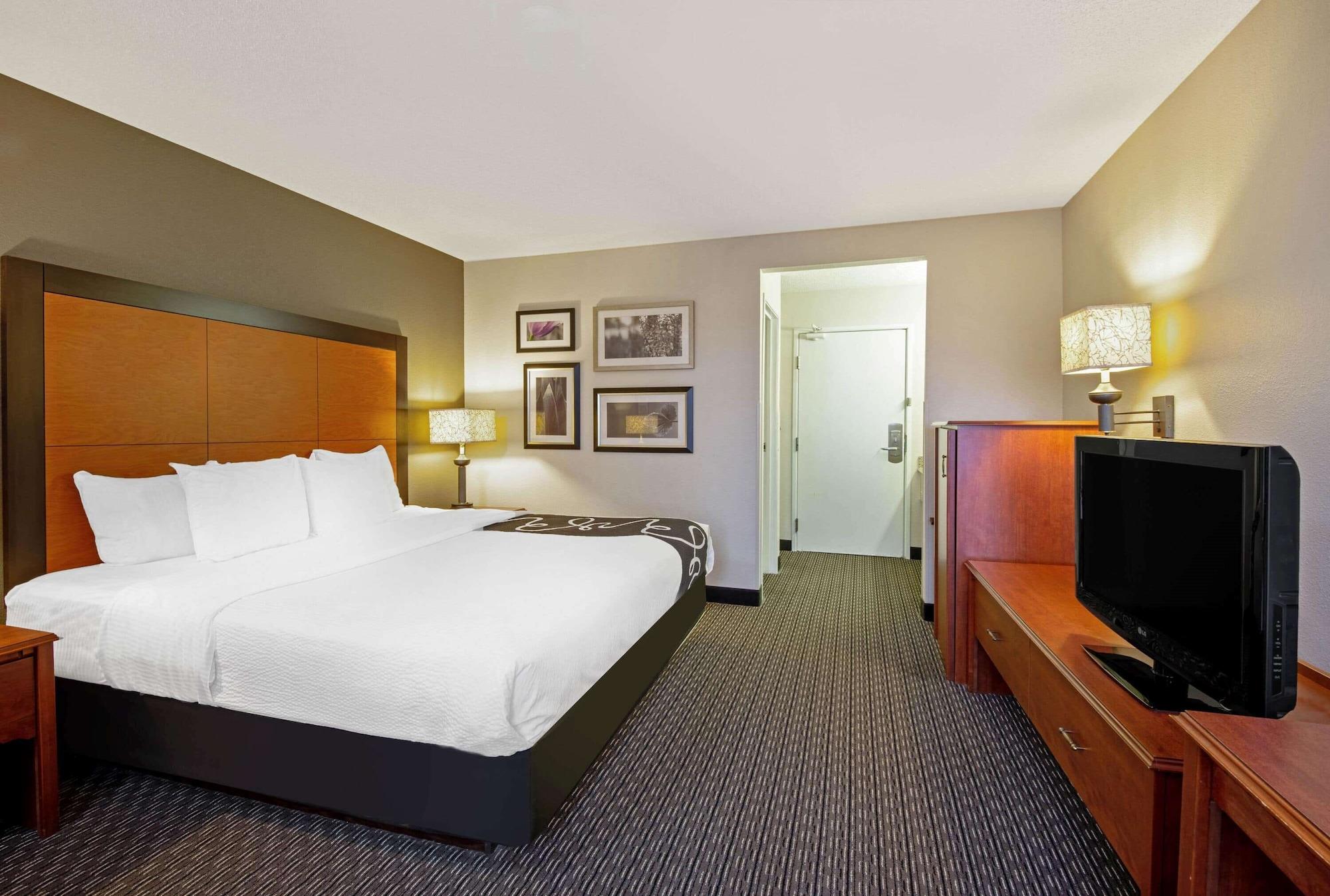 La Quinta By Wyndham Harrisburg Airport Hershey Экстерьер фото