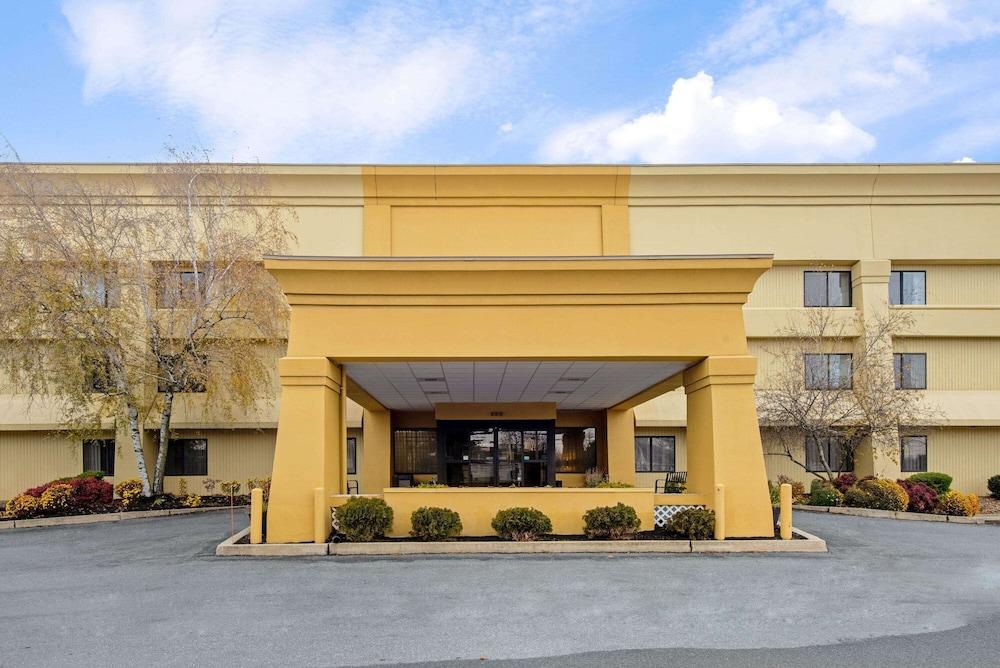 La Quinta By Wyndham Harrisburg Airport Hershey Экстерьер фото
